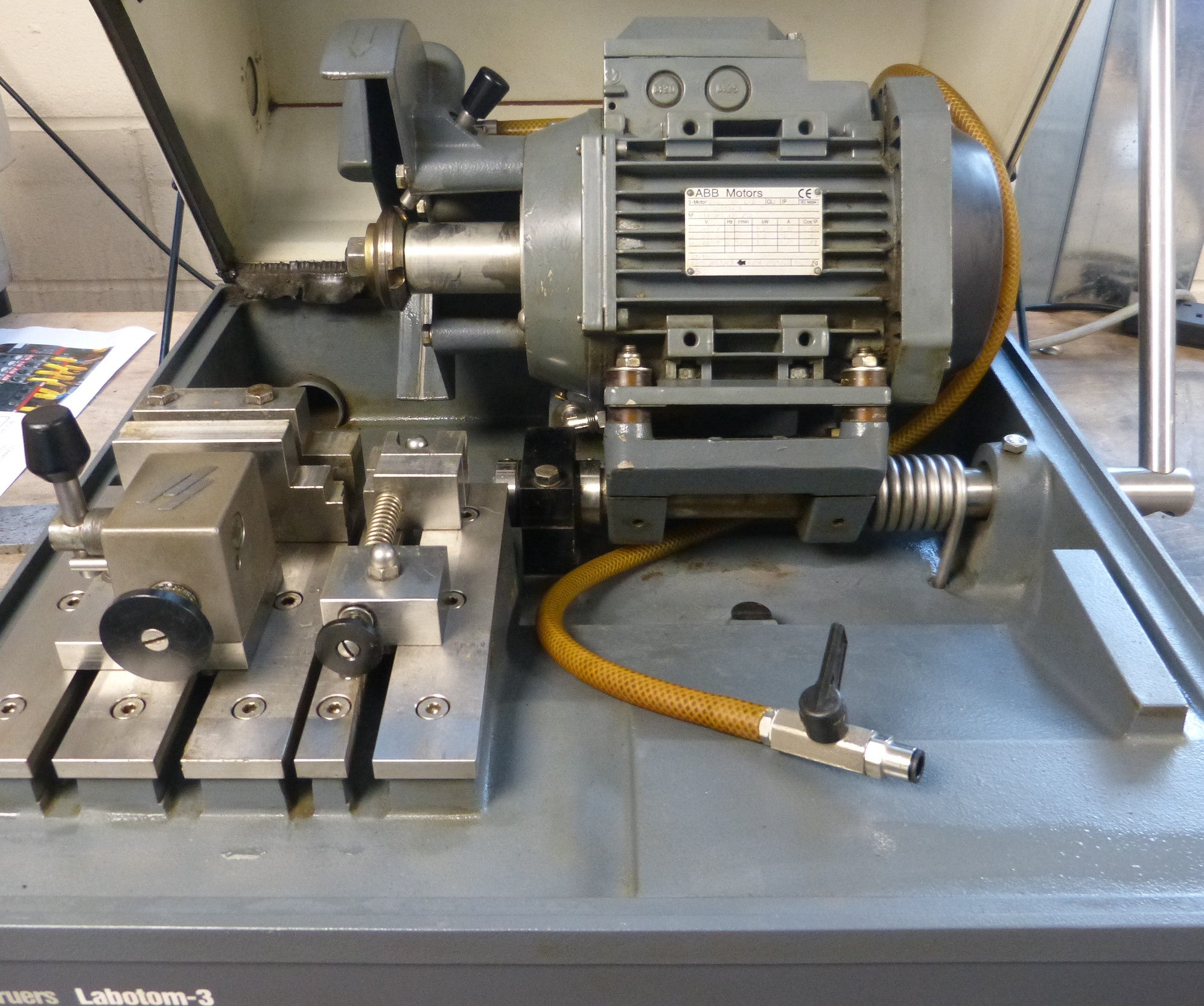Refurbished Struers Labotom 3 - COMING SOON