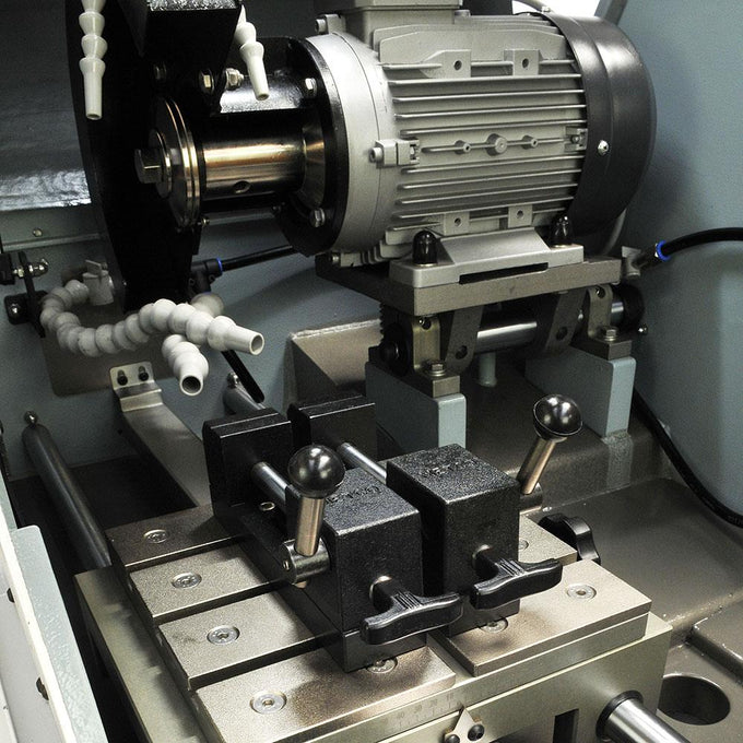 Precision Linear Cutter Graphics cutters – Spectrographic Ltd